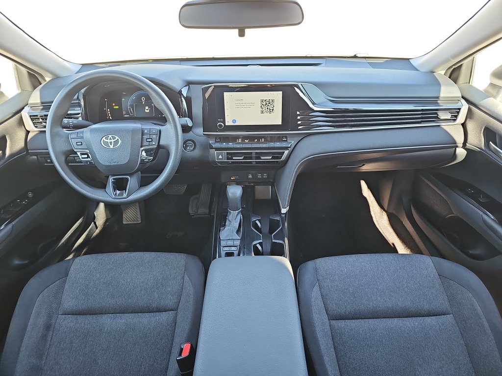 Used 2025 Toyota Camry LE FWD image 9