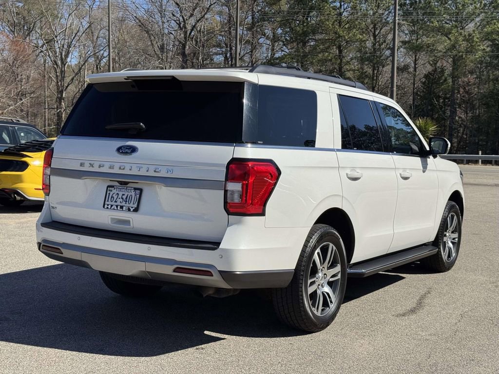 Certified 2022 Ford Expedition XLT image 4