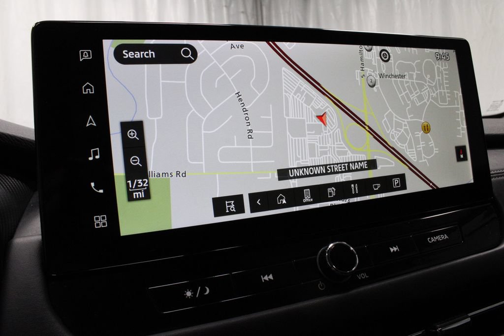 Used 2025 Mitsubishi Outlander AWD image 2