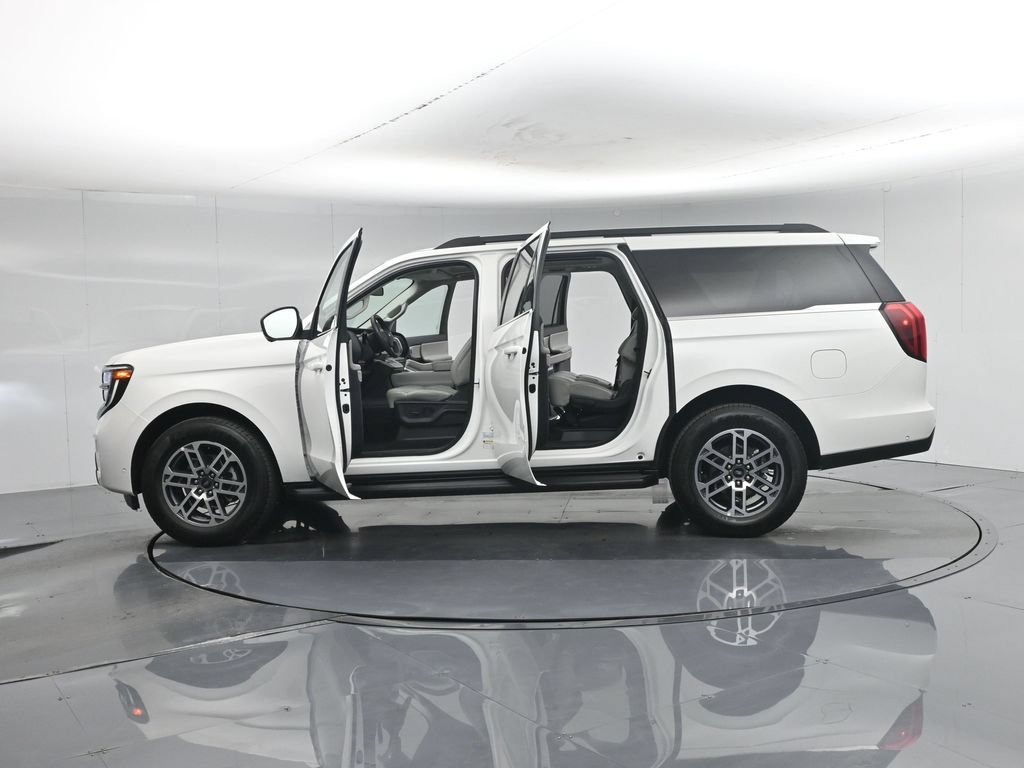 Certified 2025 Ford Expedition Max Active RWD image 5