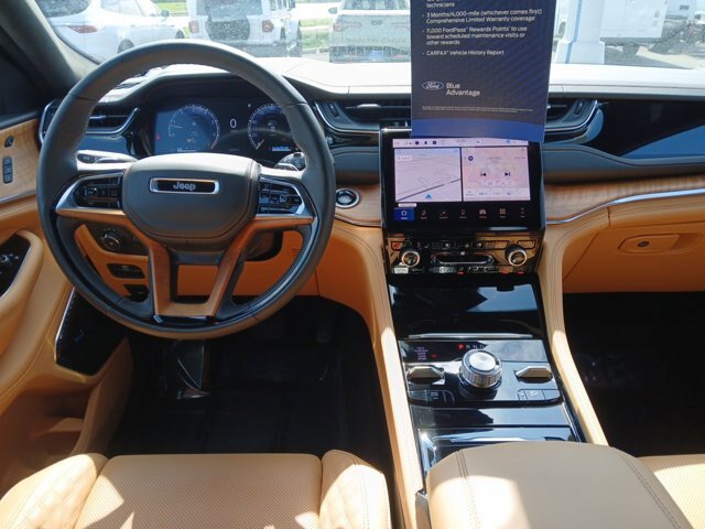 Used 2025 Jeep Grand Cherokee Summit AWD/4WD image 7