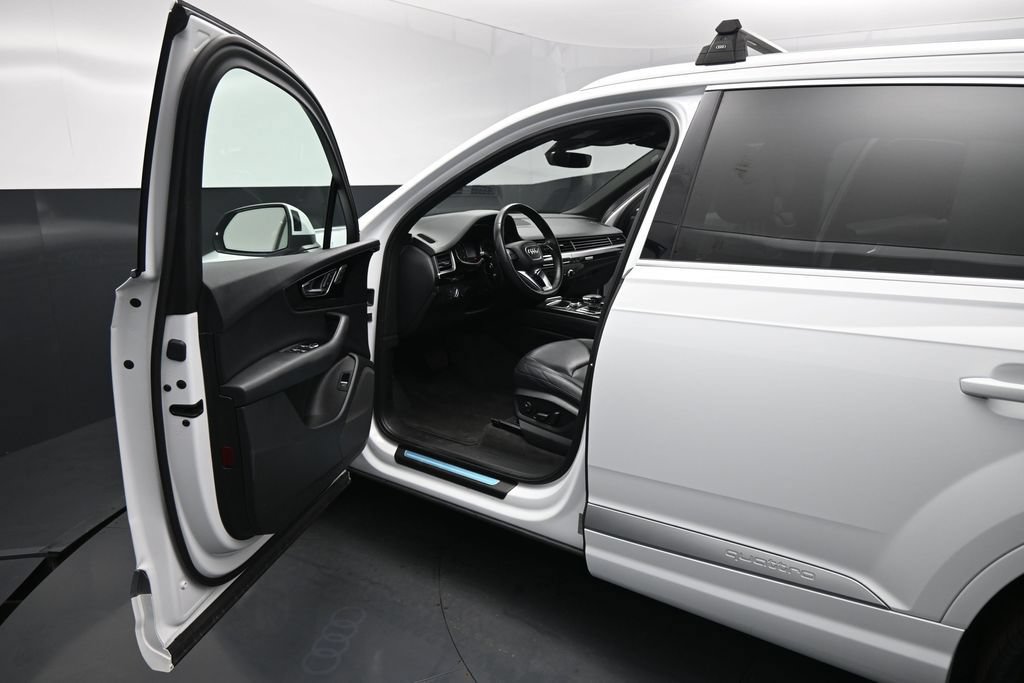 Used 2019 Audi Q7 3.0T Premium w/ Convenience Package AWD/4WD image 9