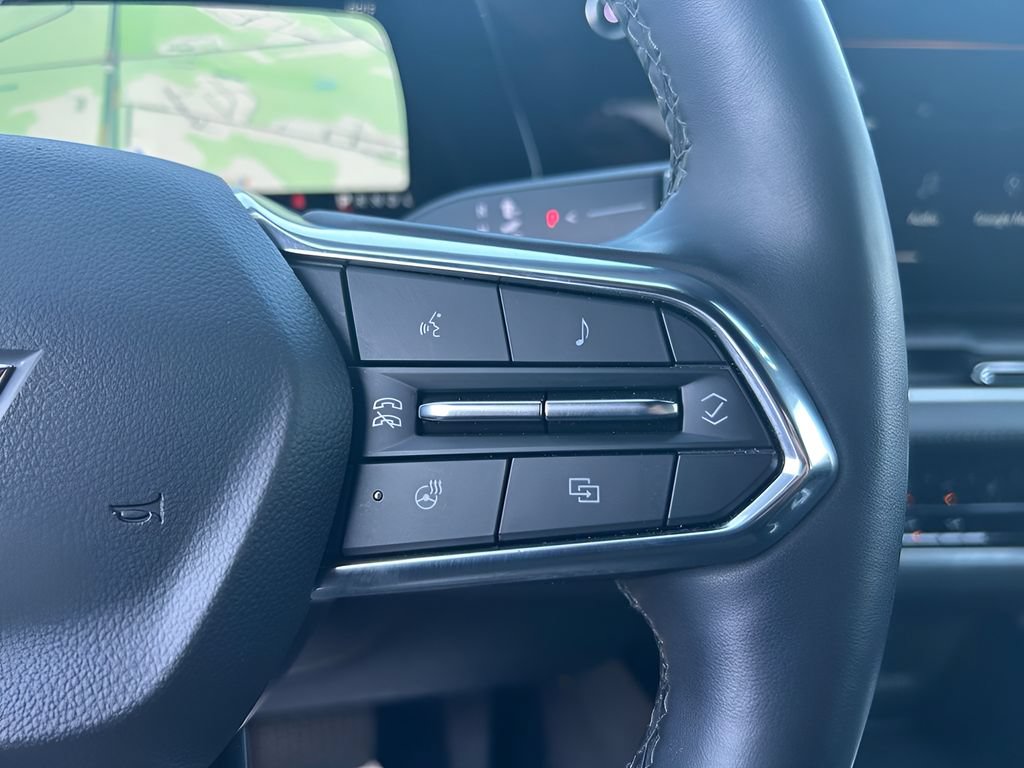 Used 2025 Chevrolet Equinox LT FWD image 18