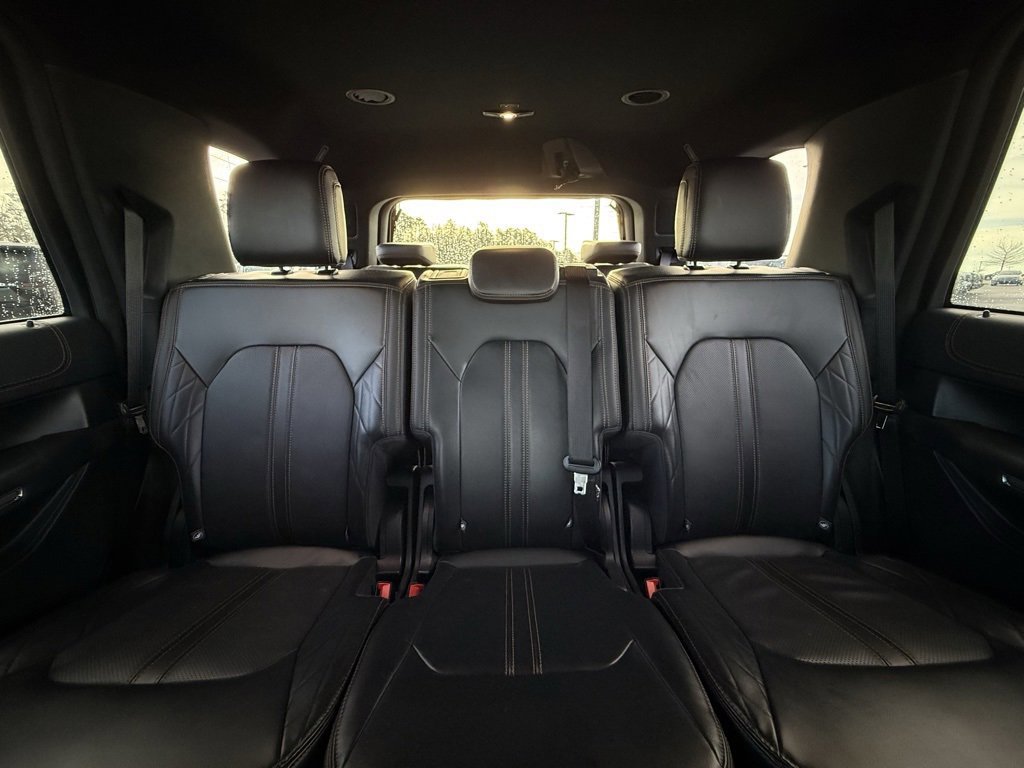 Certified 2024 Ford Expedition Platinum image 29