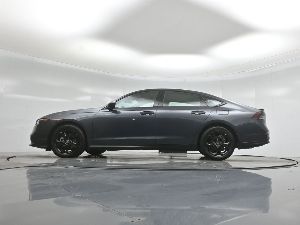Used 2025 Honda Accord SE image 45