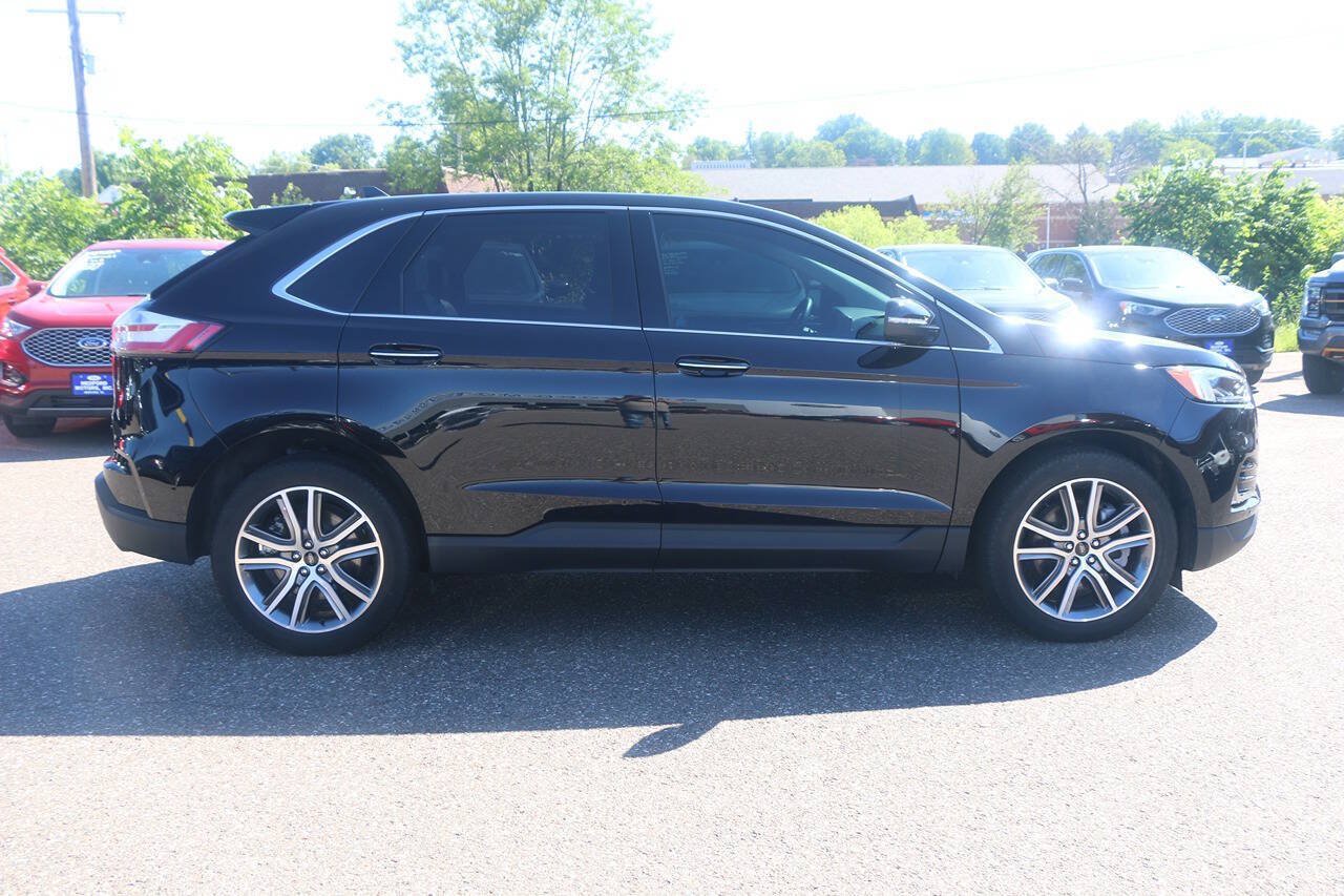 Certified 2024 Ford Edge Titanium w/ Equipment Group 301A AWD/4WD image 8