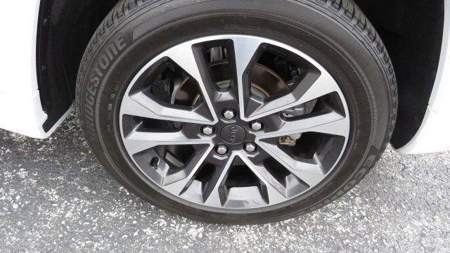 Used 2022 Jeep Grand Cherokee Overland image 32