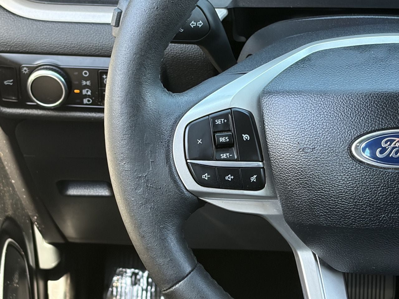 Certified 2023 Ford Explorer XLT RWD image 20