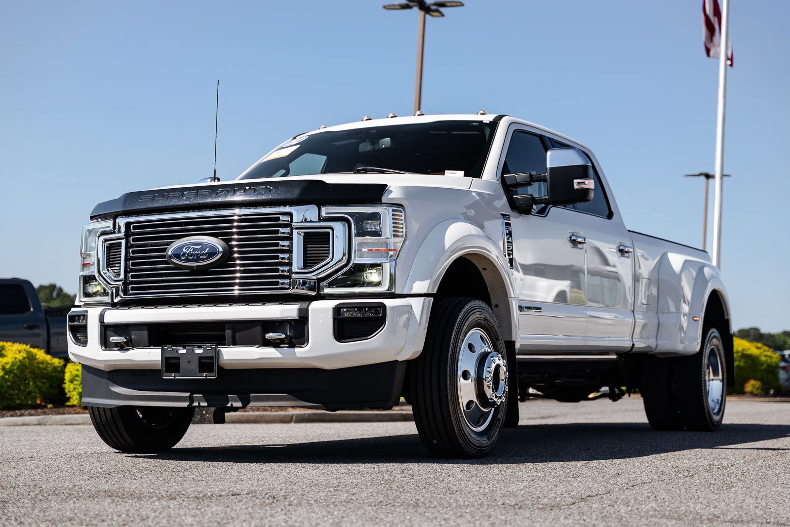 Certified 2022 Ford F450 Platinum AWD/4WD image 3