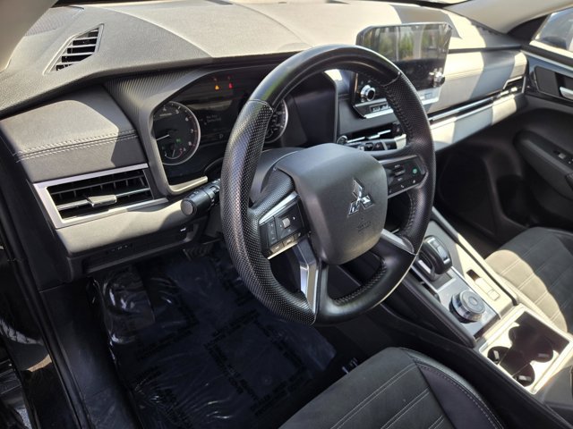 Used 2024 Mitsubishi Outlander SE AWD/4WD image 18