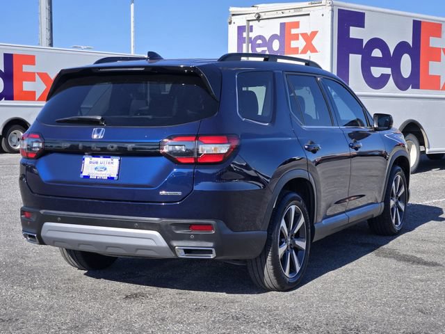Used 2025 Honda Pilot Touring image 7