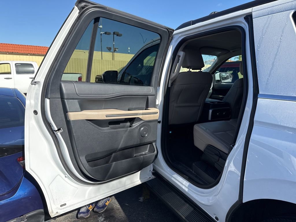 Certified 2024 Ford Expedition Max XLT image 17