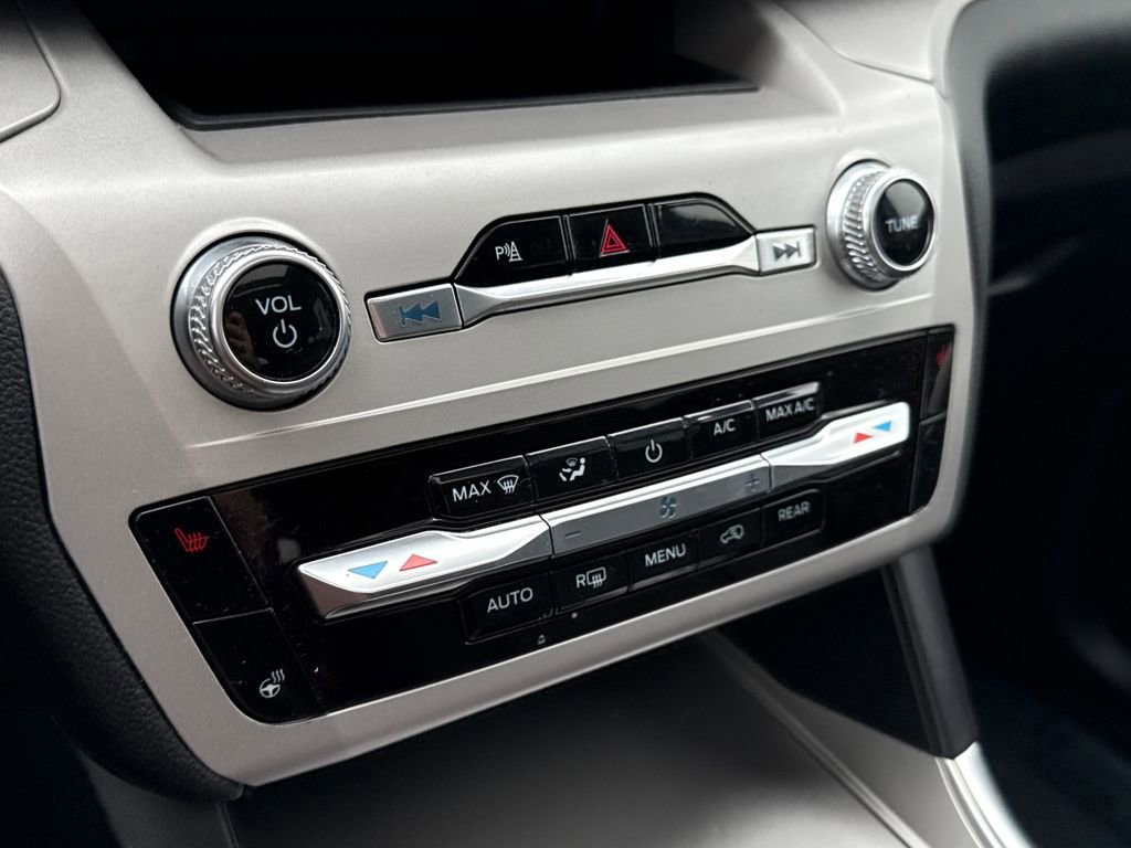 Certified 2023 Ford Explorer XLT w/ Equipment Group 202A image 25