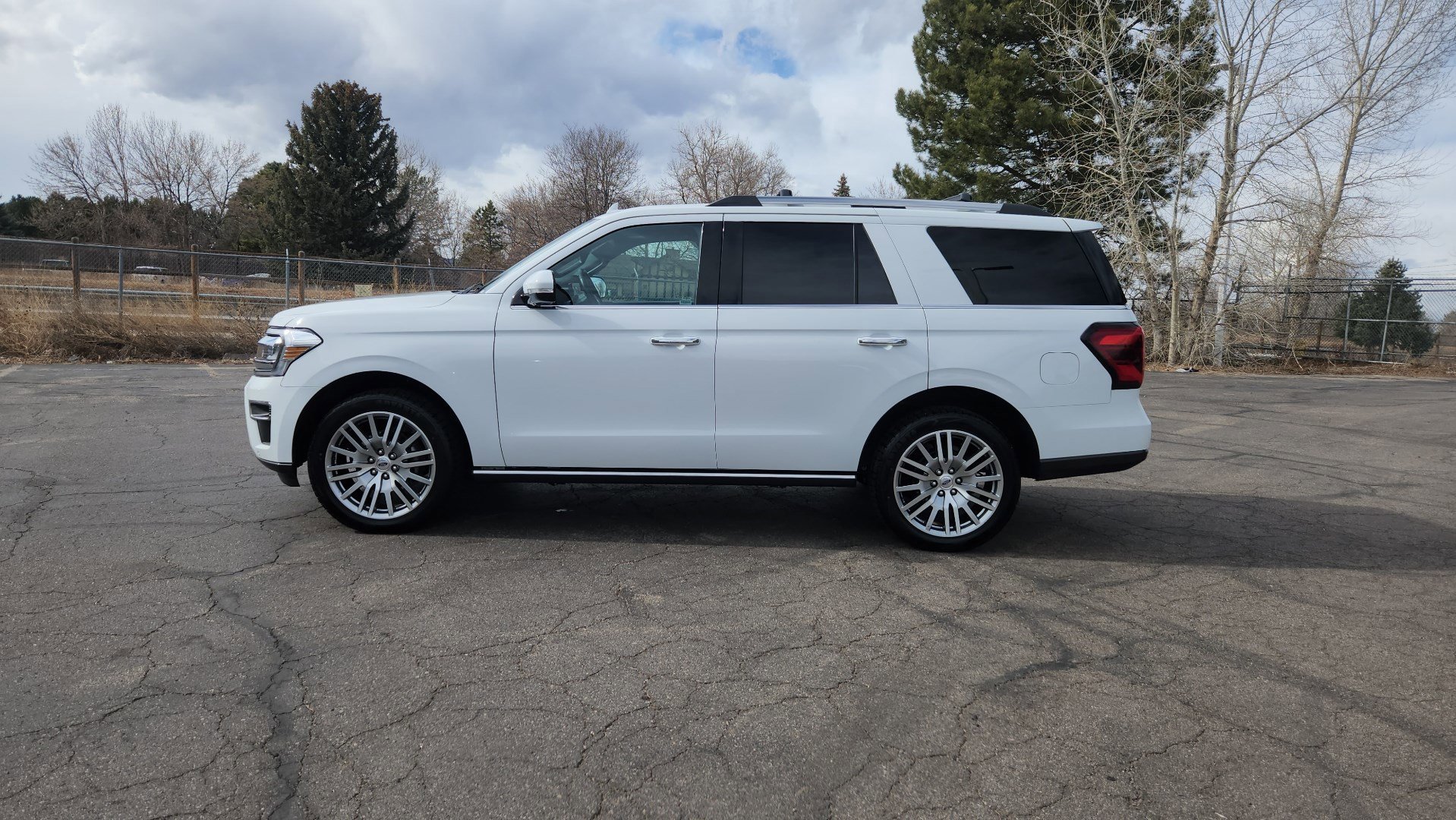 Certified 2024 Ford Expedition Limited image 7