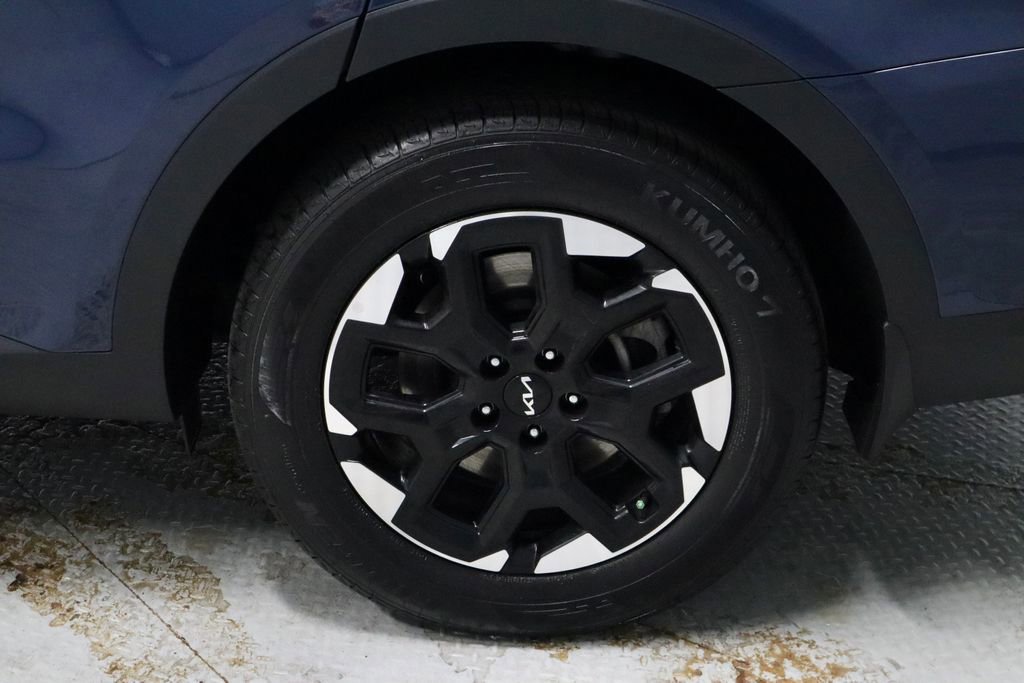 Used 2025 Kia Sorento S FWD image 19