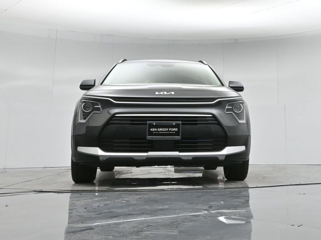 Used 2023 Kia Niro EX image 30
