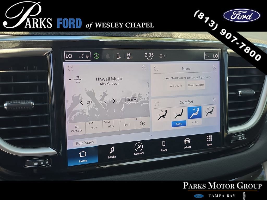 Used 2024 Chrysler Pacifica Touring-L FWD image 22