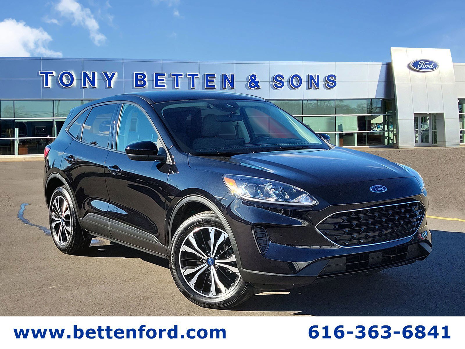 Certified 2022 Ford Escape SE w/ SE Sport Appearance Package