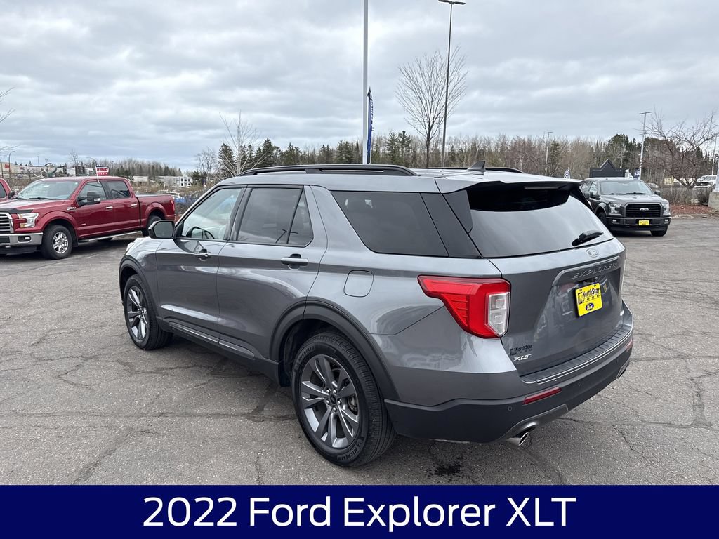 Certified 2022 Ford Explorer XLT w/ XLT Sport Appearance Package AWD/4WD image 9
