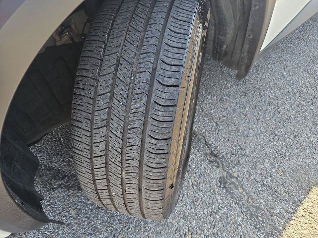Used 2025 Nissan Pathfinder SV AWD/4WD image 31