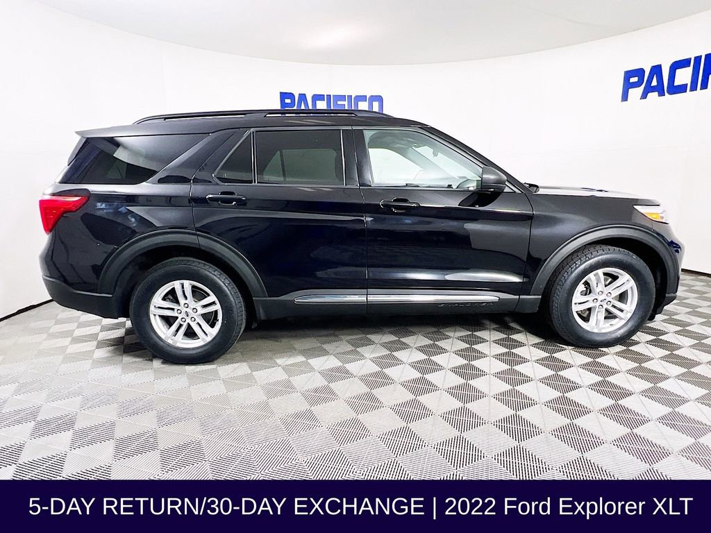Certified 2022 Ford Explorer XLT w/ Equipment Group 202A AWD/4WD image 9