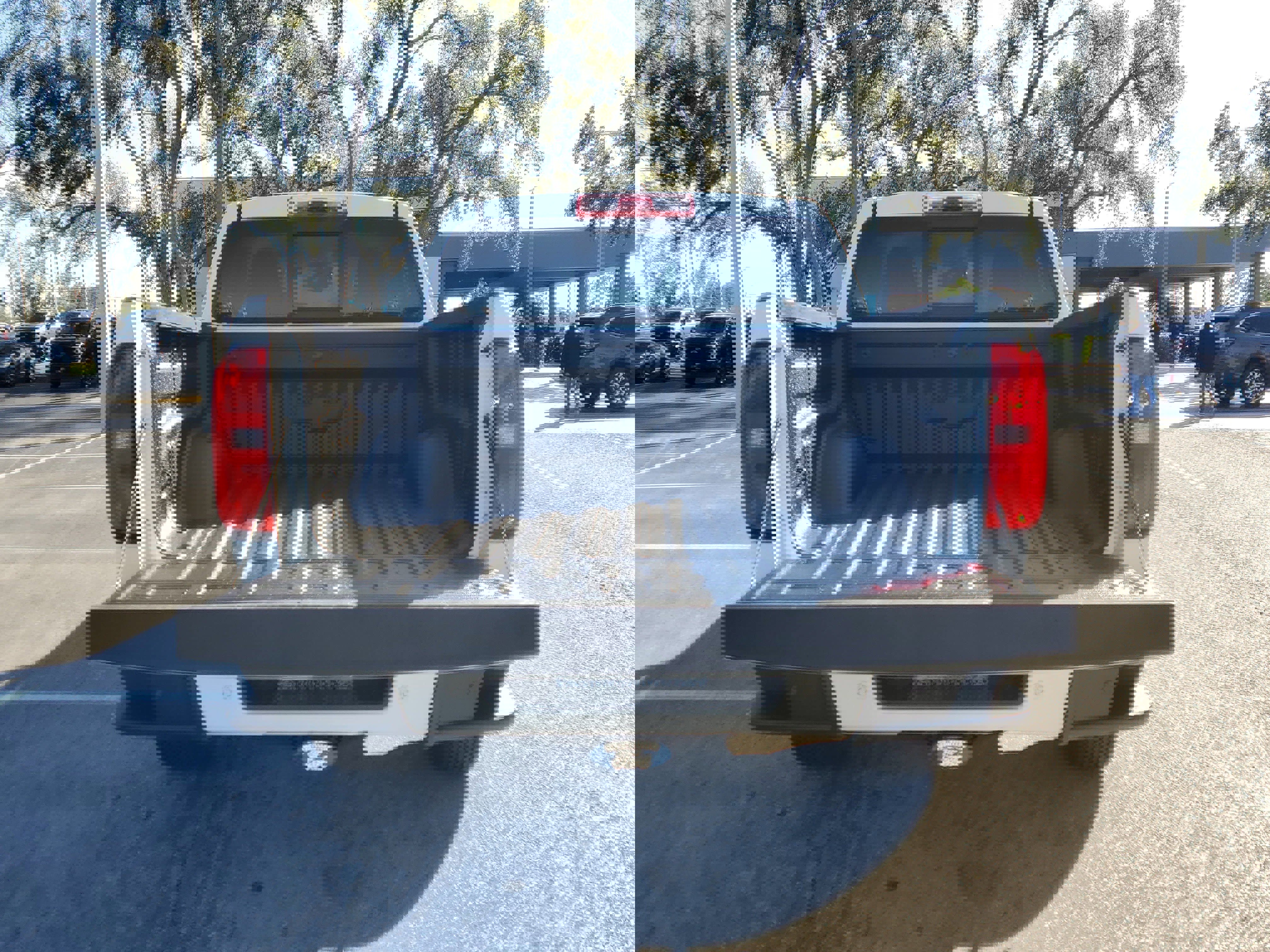 Used 2020 Chevrolet Colorado LT w/ Luxury Package image 11