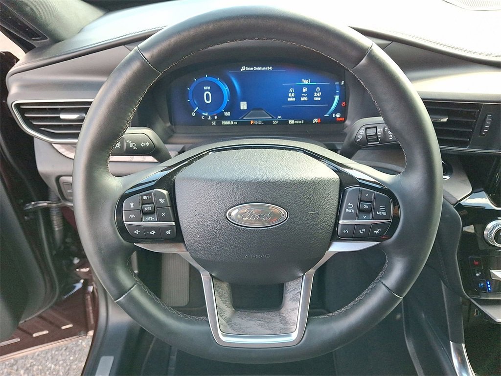 Certified 2023 Ford Explorer Platinum w/ Premium Technology Package image 17