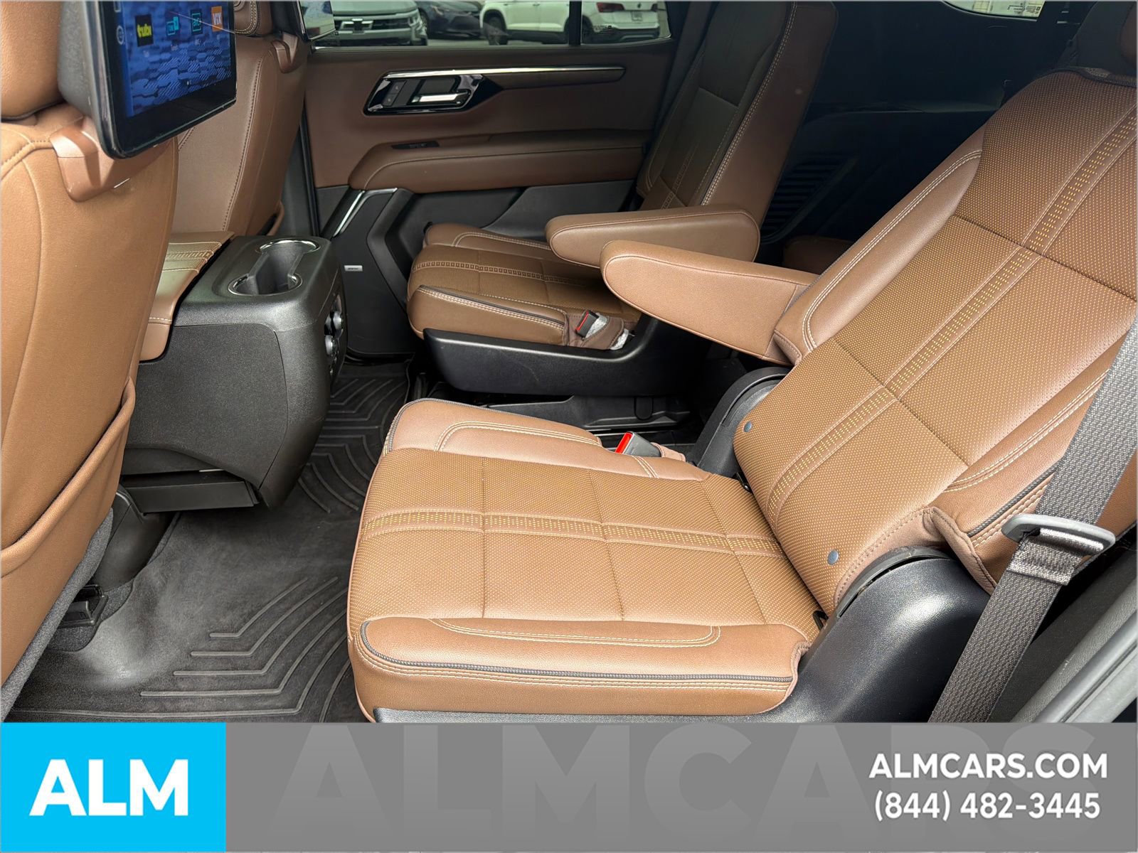 Used 2025 Chevrolet Tahoe High Country AWD/4WD image 24
