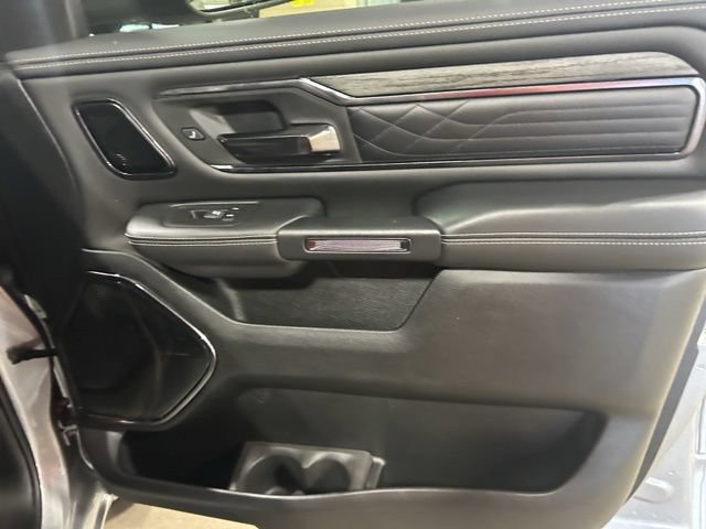 Used 2025 RAM 1500 Limited AWD/4WD image 23