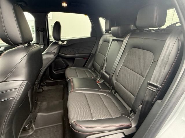 Certified 2023 Ford Escape ST-Line w/ Tech Pack #1 AWD/4WD image 17