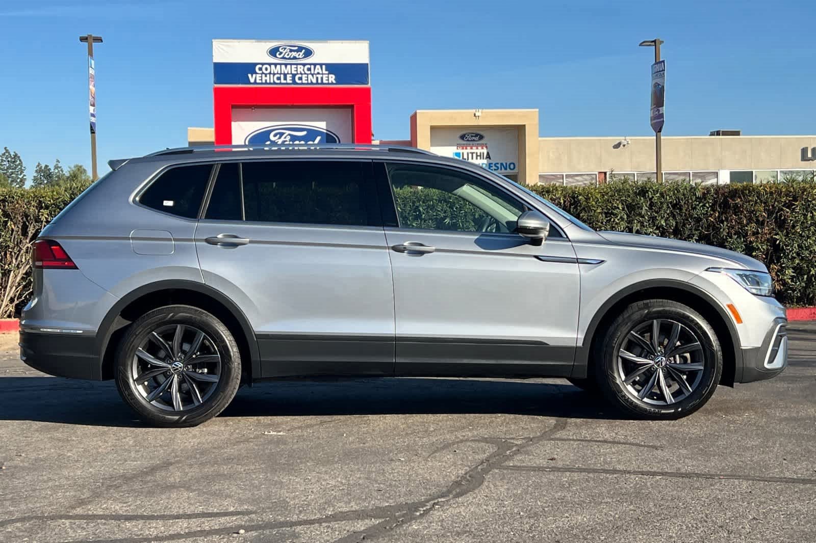 Used 2022 Volkswagen Tiguan SE image 6