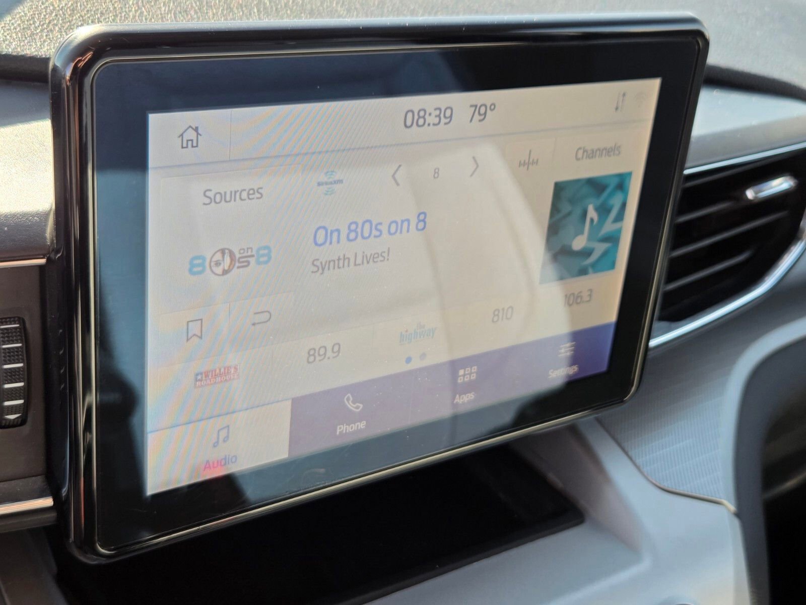 Certified 2021 Ford Explorer XLT w/ Equipment Group 202A image 21