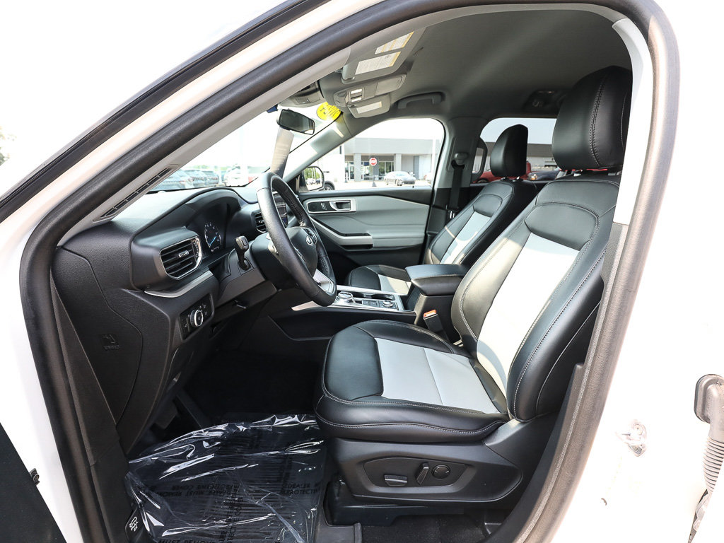 Certified 2024 Ford Explorer XLT w/ Equipment Group 202A AWD/4WD image 12