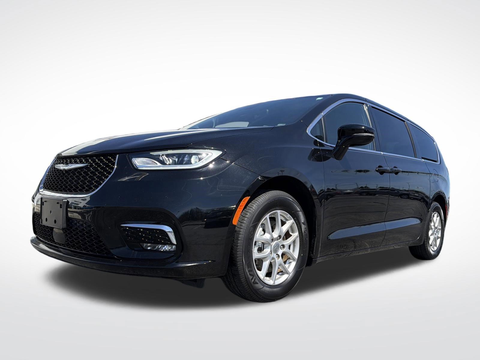 Used 2025 Chrysler Pacifica Select image 12