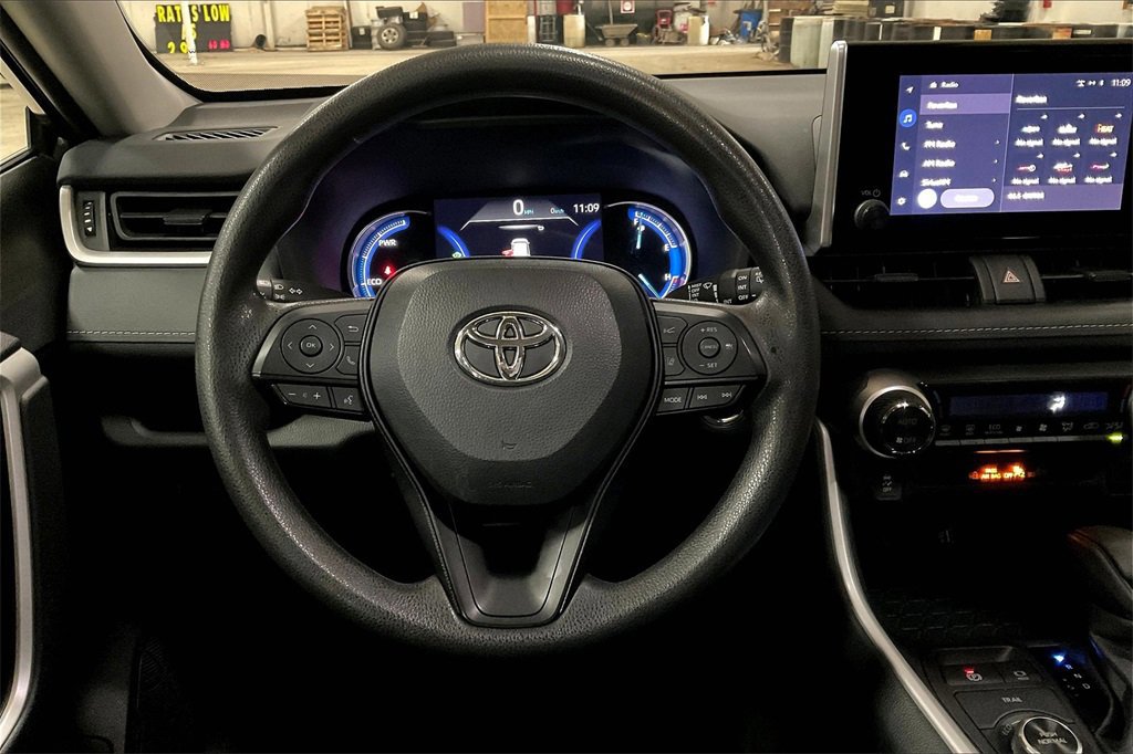 Used 2024 Toyota RAV4 XLE image 7