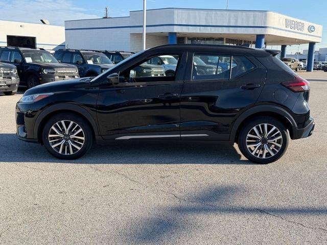 Used 2024 Nissan Kicks SR FWD image 2