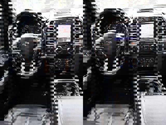 Certified 2020 Ford F450 Platinum w/ FX4 Off-Road Package image 13