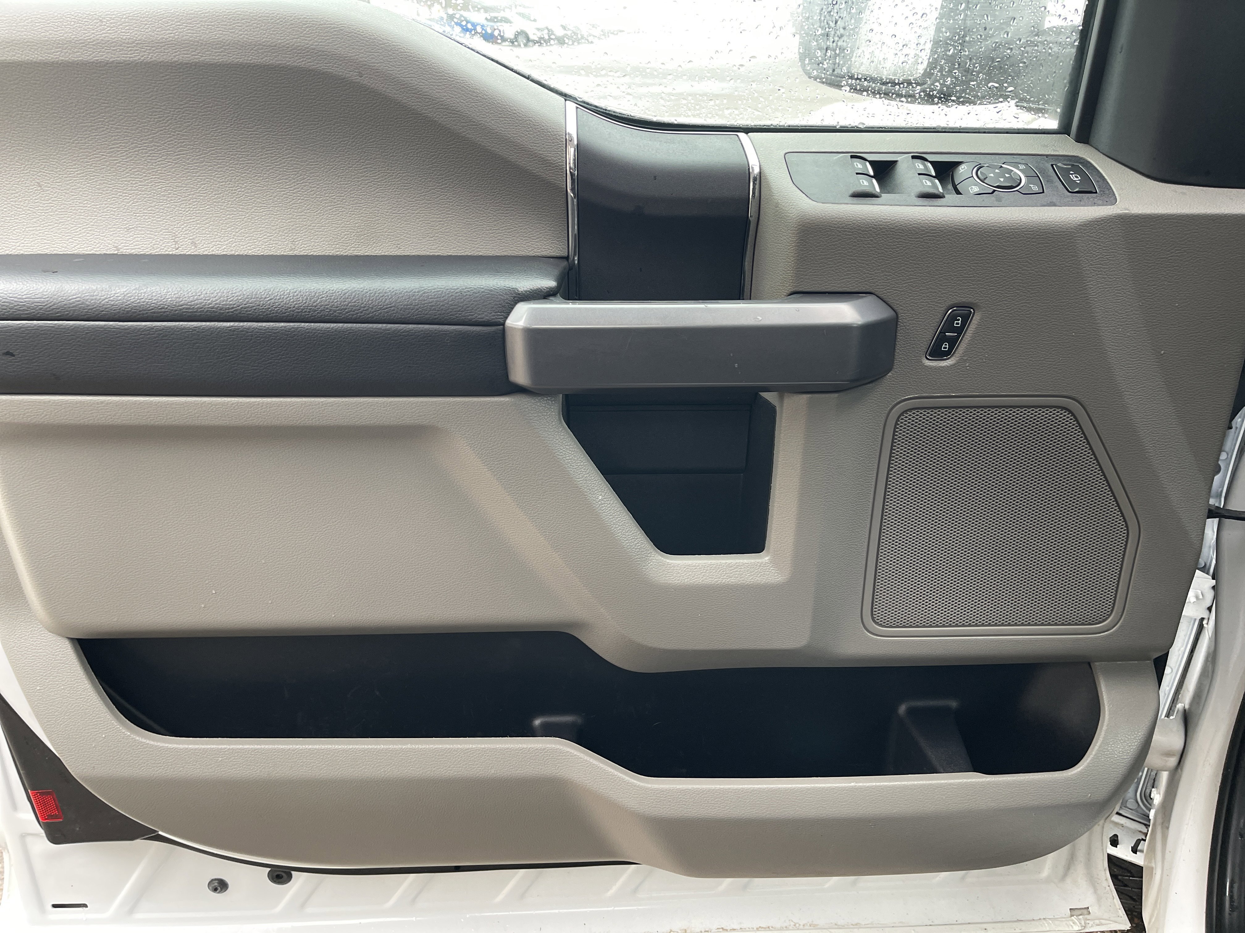 Certified 2022 Ford F350 XLT w/ XLT Value Package image 12