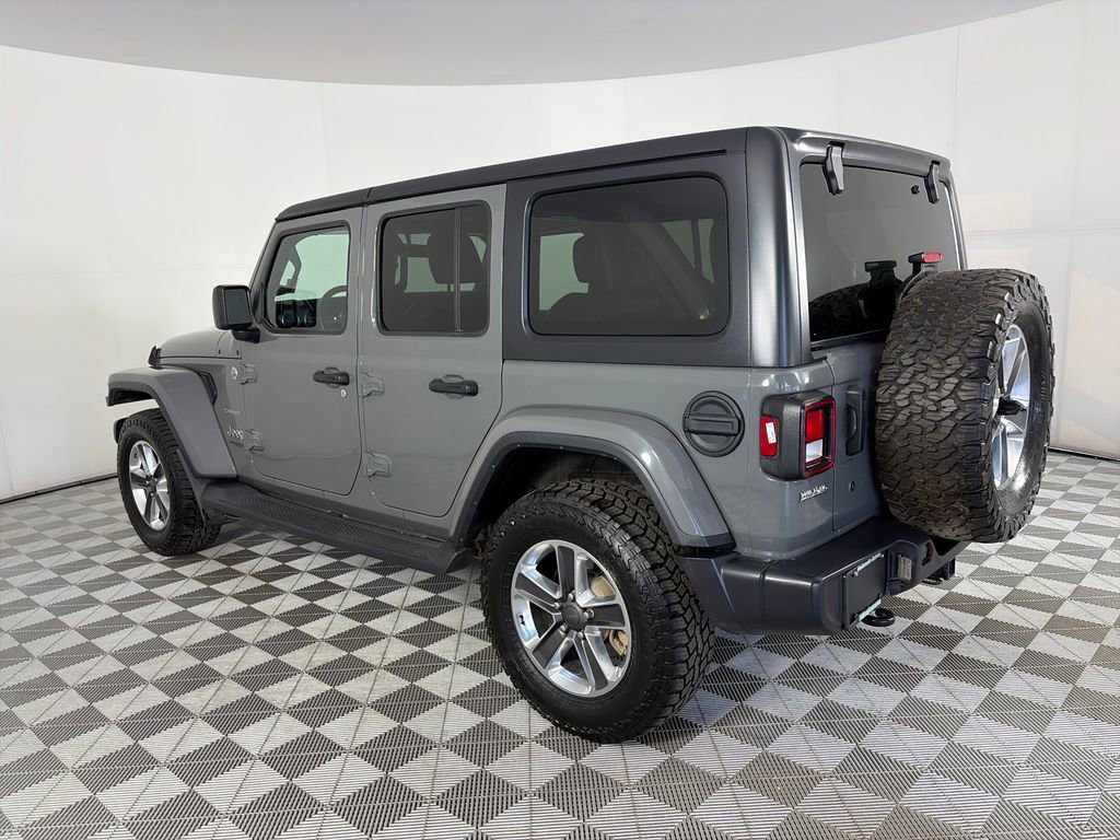 Used 2018 Jeep Wrangler Unlimited Sahara w/ Cold Weather Group AWD/4WD video 3