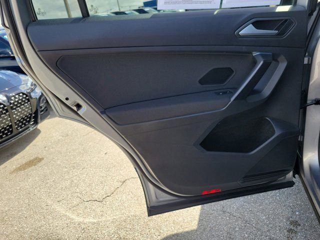 Used 2021 Volkswagen Tiguan S image 13