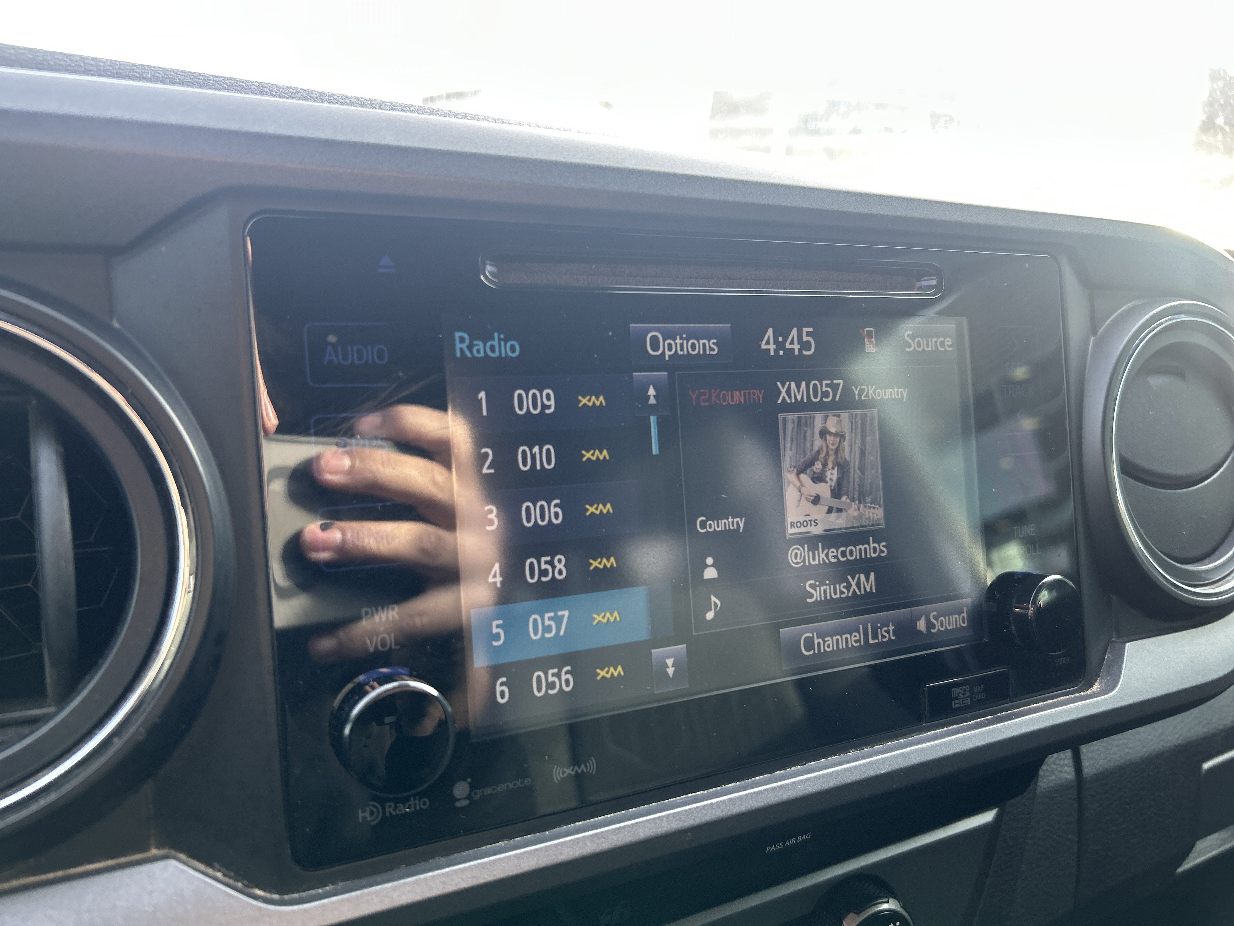 Used 2018 Toyota Tacoma TRD Off-Road image 29