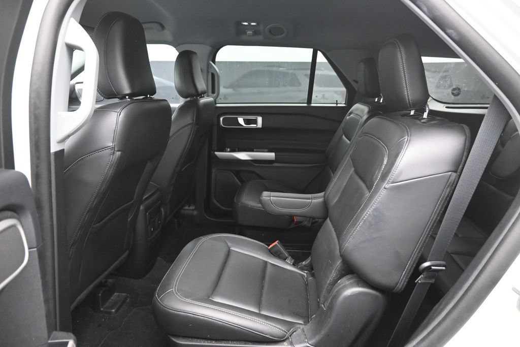 Certified 2023 Ford Explorer XLT w/ Equipment Group 202A RWD image 26