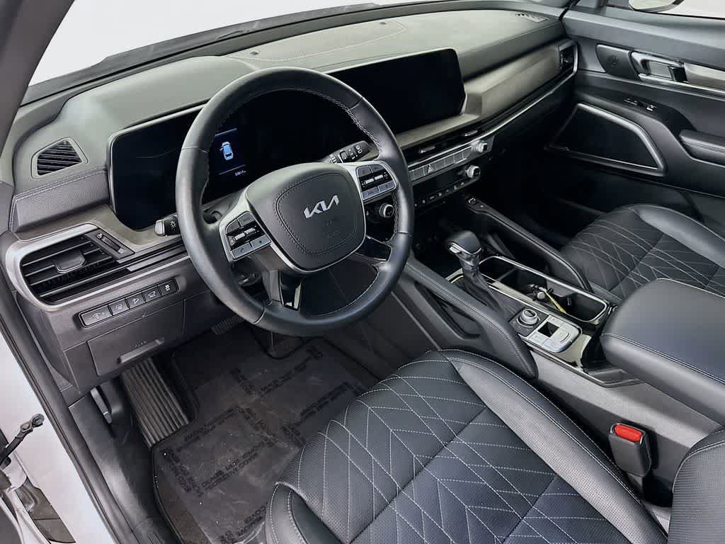 Used 2024 Kia Telluride EX X-Line AWD/4WD image 2