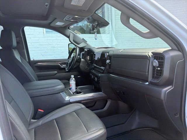 Used 2024 Chevrolet Silverado 2500 LTZ w/ LTZ Plus Package AWD/4WD image 23