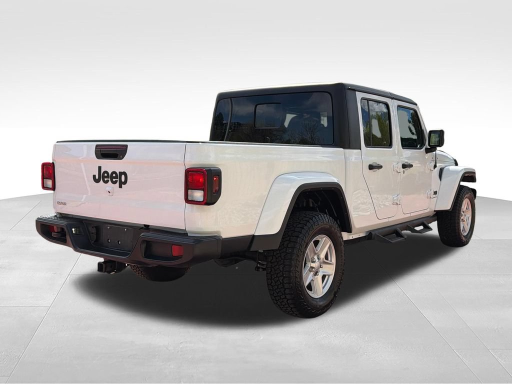 Used 2023 Jeep Gladiator Sport AWD/4WD image 7