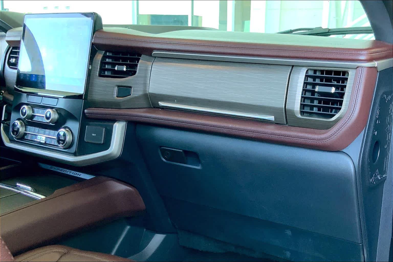 Certified 2022 Ford Expedition Limited AWD/4WD image 18