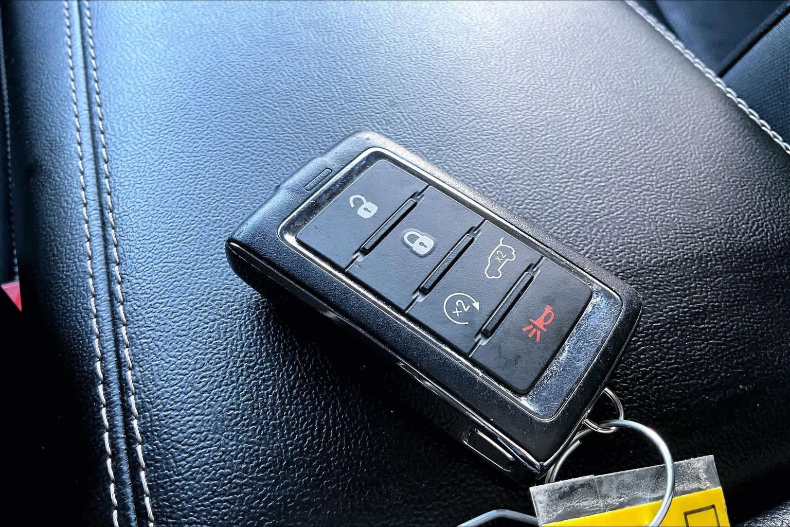 Used 2023 Jeep Grand Cherokee L Limited w/ Luxury Tech Group II RWD image 15