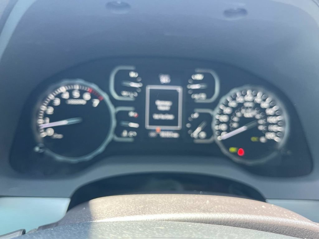 Used 2018 Toyota Tundra Platinum AWD/4WD image 46