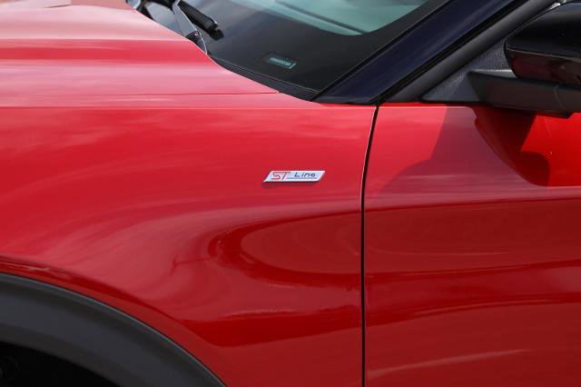 Certified 2025 Ford Explorer ST-Line w/ Premium Package AWD/4WD image 4