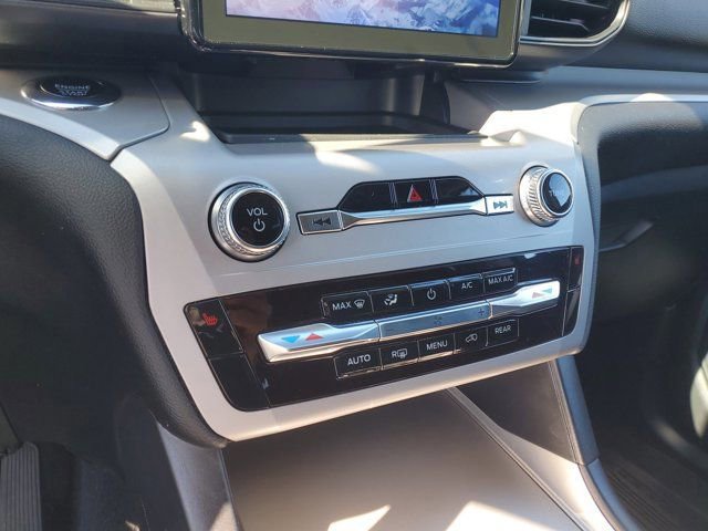 Certified 2023 Ford Explorer XLT image 26